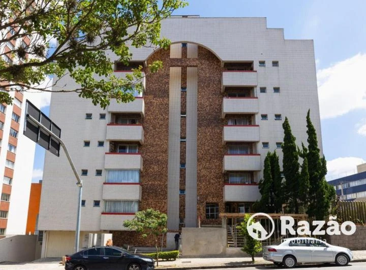 110 m² apartment with 2 bedrooms and a balcony — photo 3