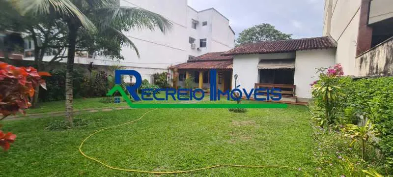 Street house with 5 bedrooms and 15 parking spaces — photo 9