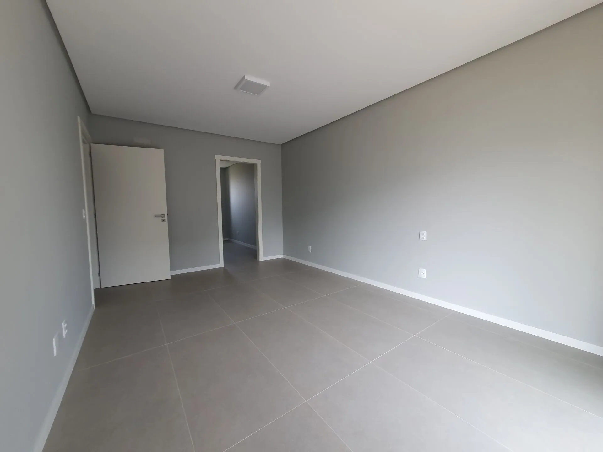 Гардеробна та 3 спальні: будинок 188 м² — photo 19