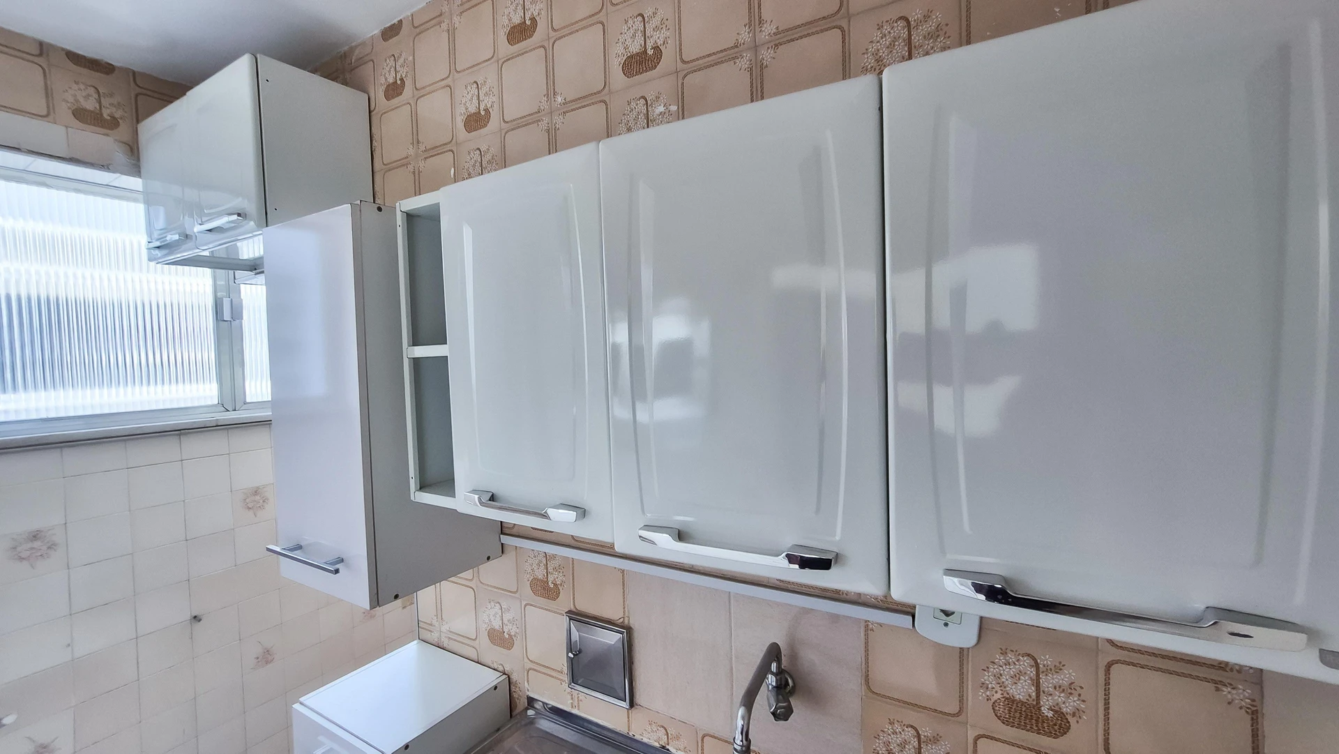 Unfurnished apartment with 2 bedrooms and 1 bathroom — photo 34
