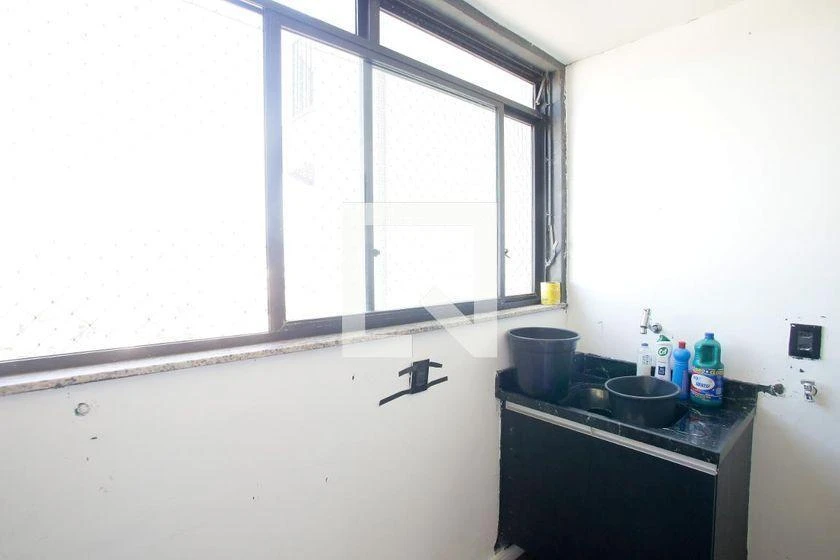 Apartment with 3 bedrooms and a balcony — photo 36