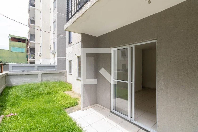 2-bedroom apartment in a building with a pool — photo 10