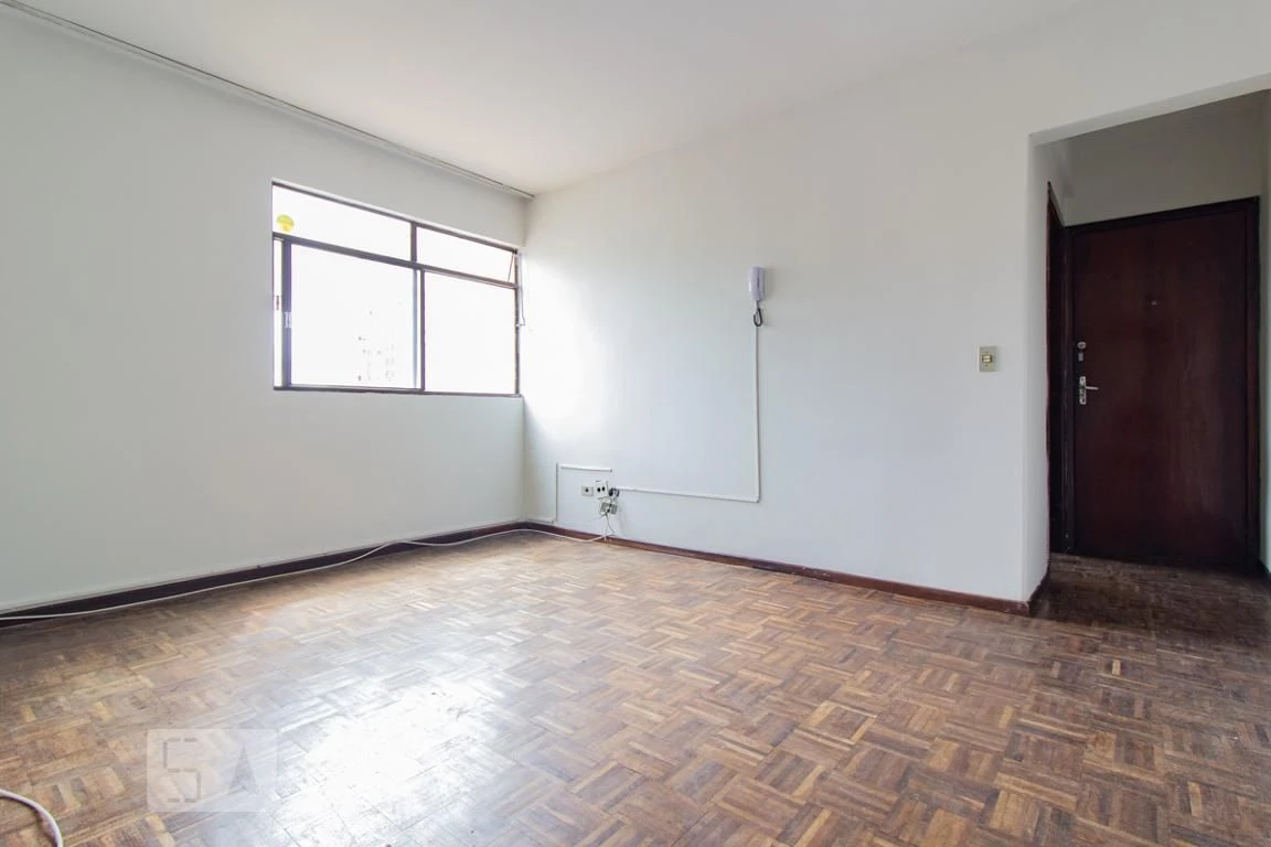 2-bedroom apartment with wood or laminate floors in Curitiba — photo 21