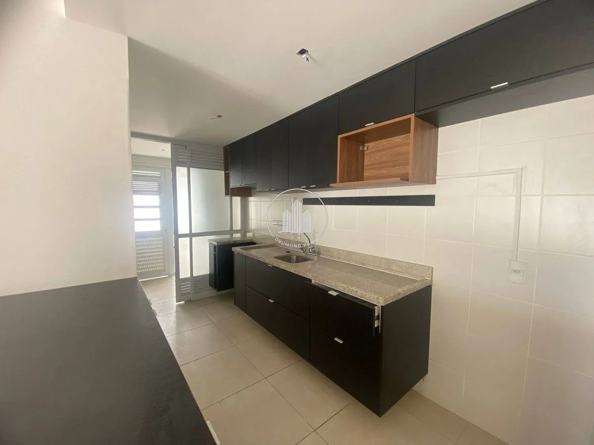 Apartamento com 3 suítes, 337 m² e 2 vagas