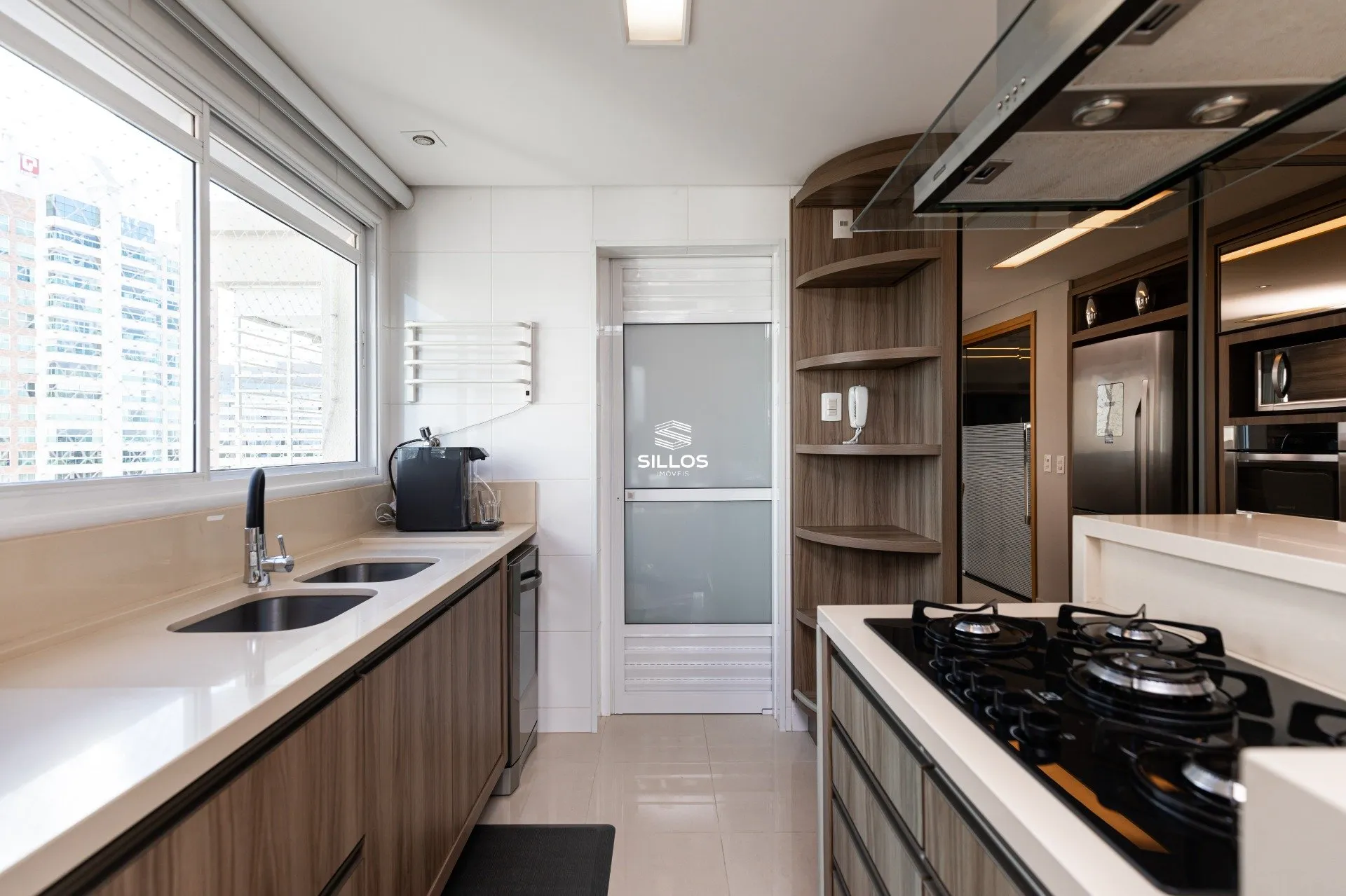 Квартира 321 м² з 3 спальнями-сюїтами і 4 паркомісцями — photo 14