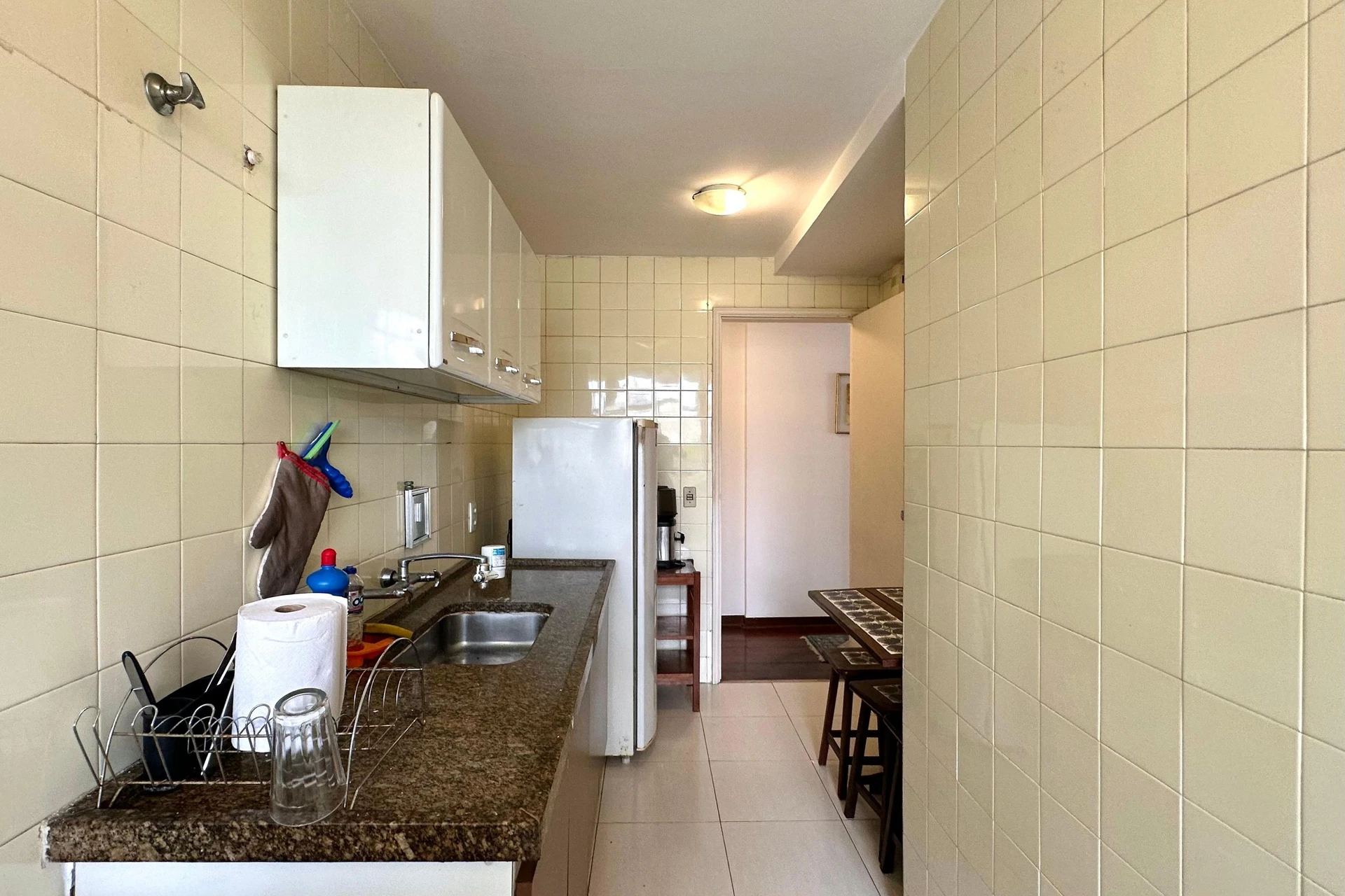 One-bedroom apartment with a mountain view in Rio de Janeiro — photo 27