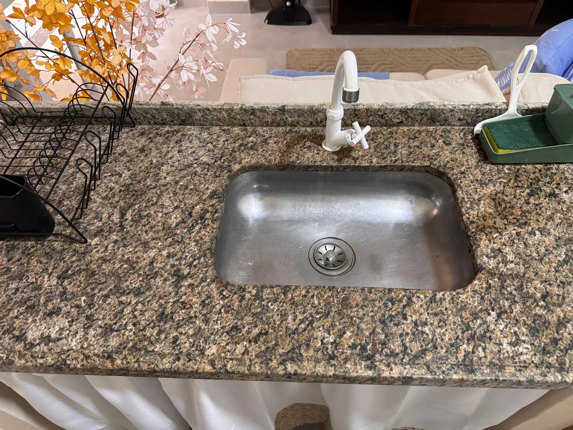 Washing machine in a one-bedroom house, 76 m² — photo 23