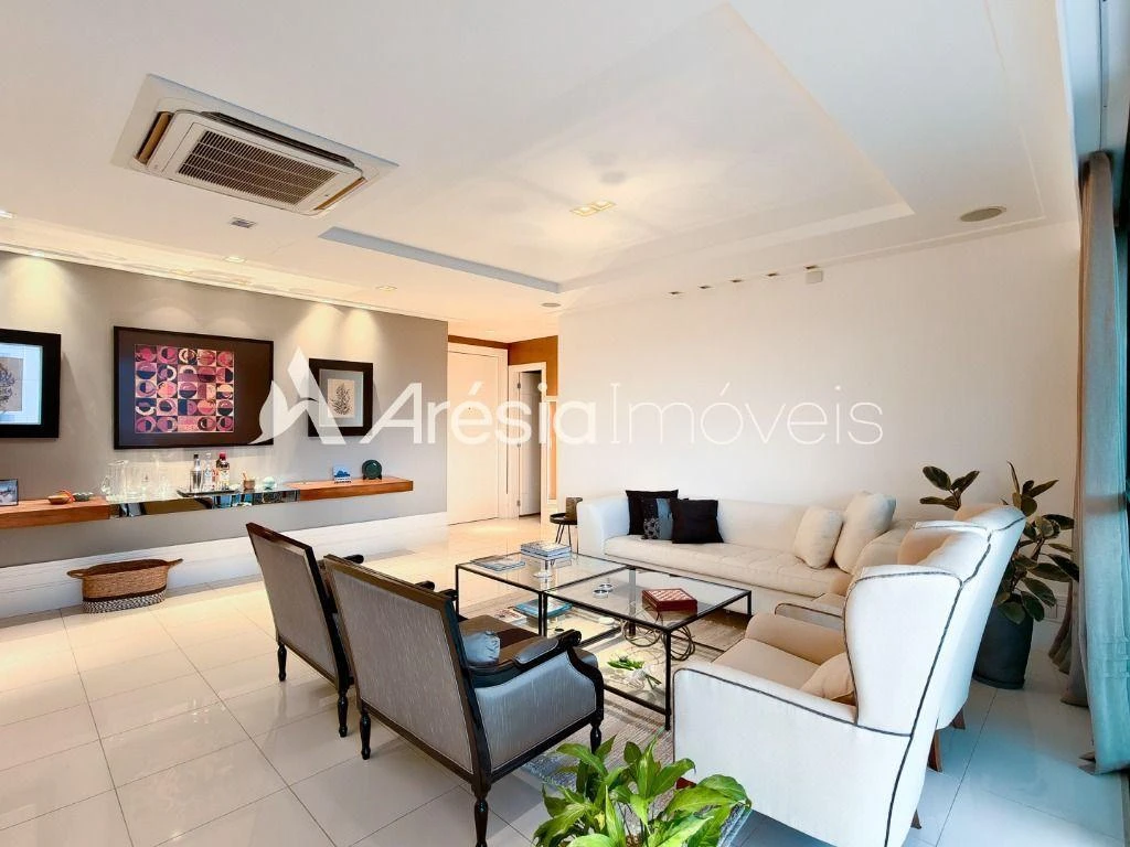Furnished apartment with 4 bedrooms and private BBQ area — photo 37