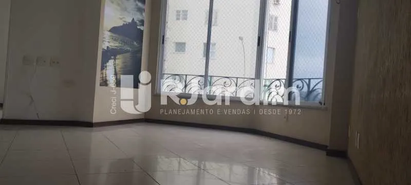 4-bedroom apartment with 200 m² on the 2nd floor — photo 5