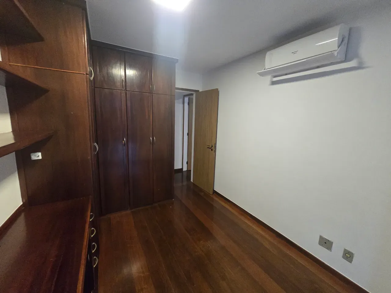 119 m² apartment with a suite and 2 parking spaces — photo 18