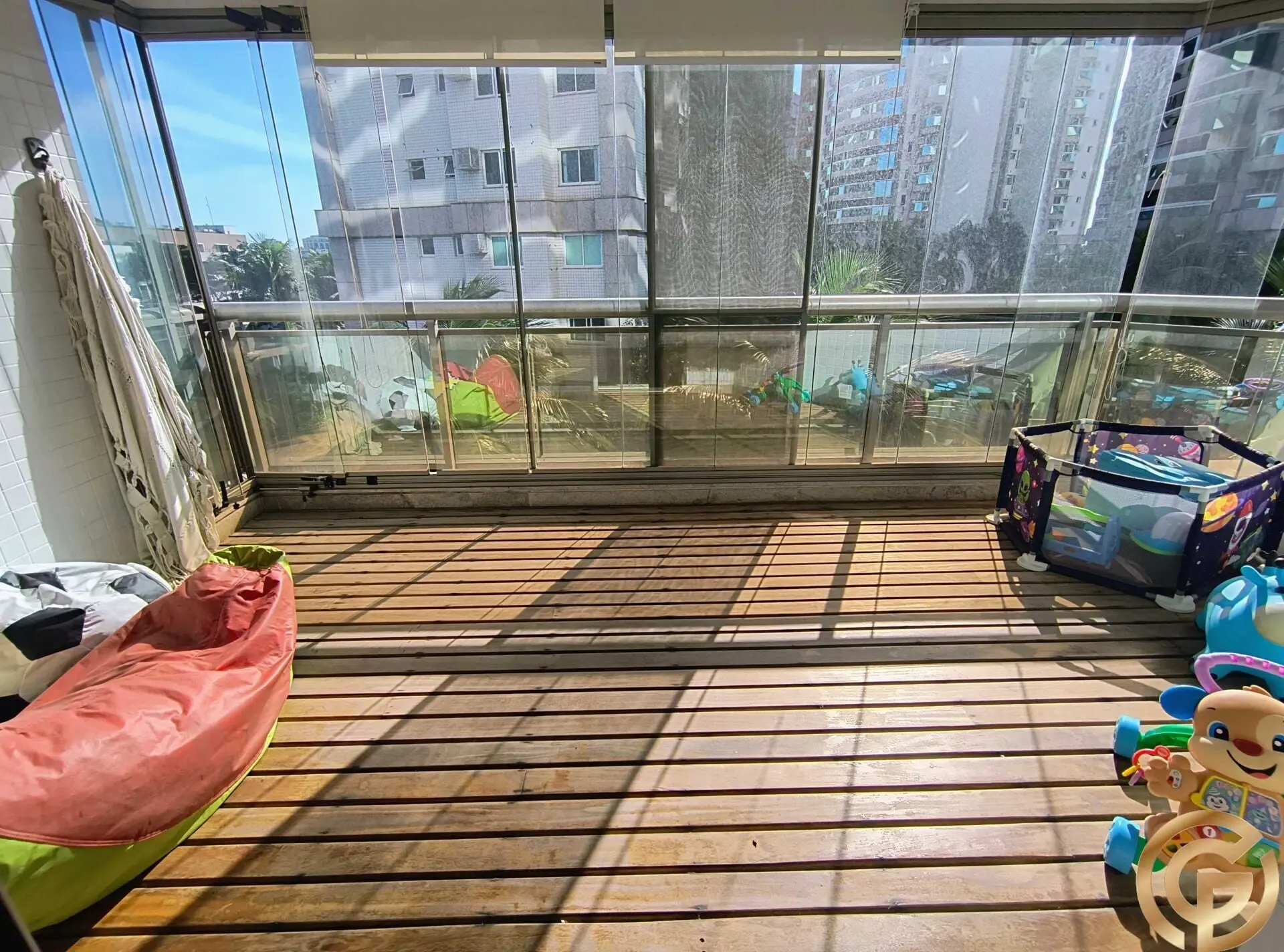Furnished 400 m² apartment with 4 en-suite bedrooms — photo 18