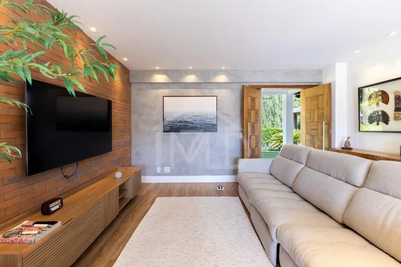 Furnished house with 4 bedrooms and 5 bathrooms — photo 34