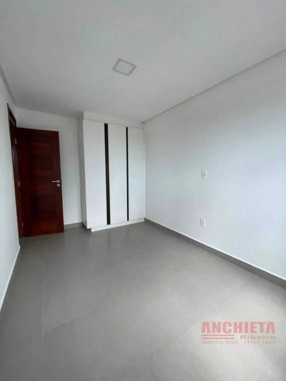 Квартира с 2 спальнями, сьютом и 2 парковками, 65 м² — photo 21