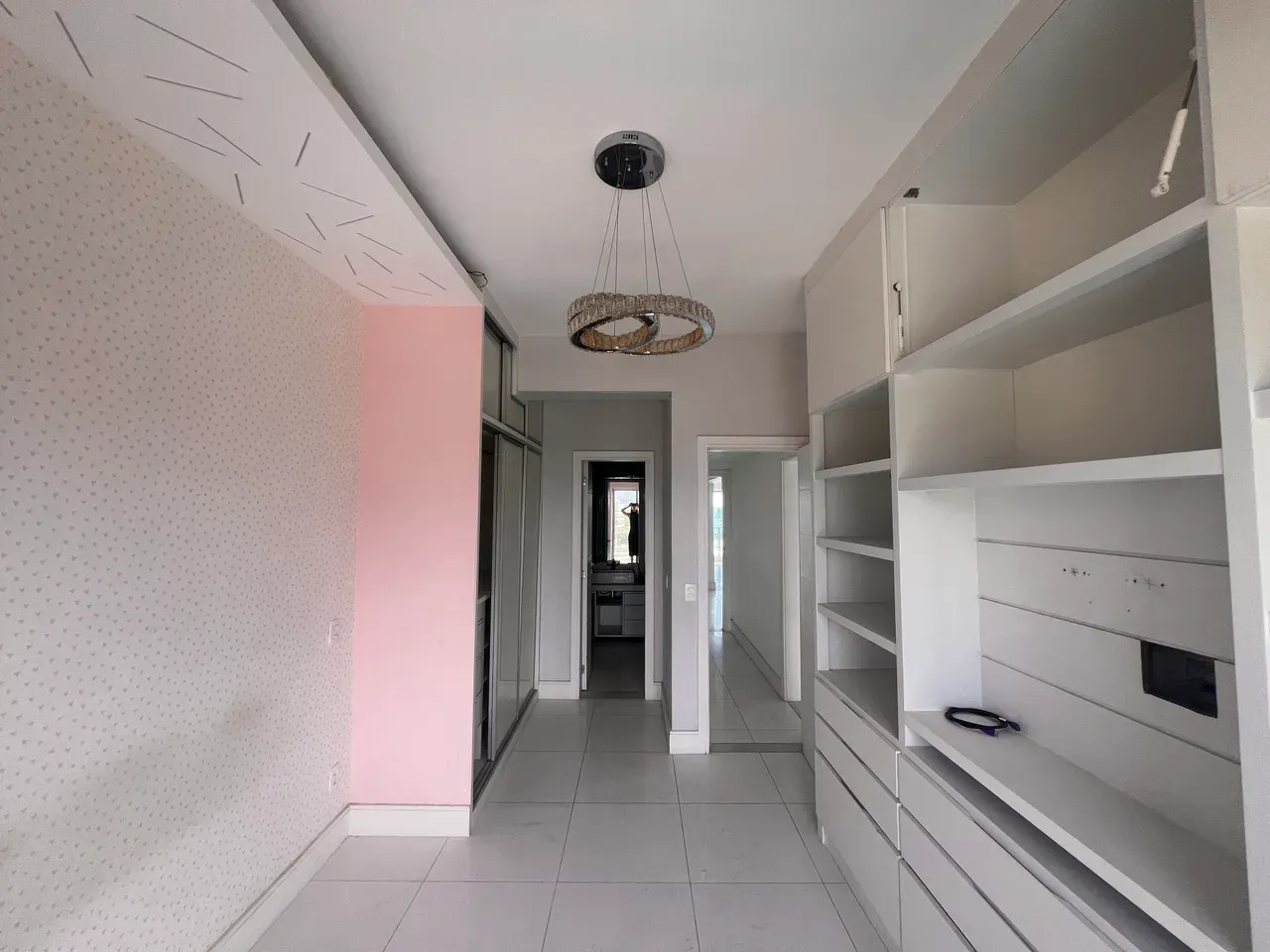 4-bedroom apartment with floor-to-ceiling windows — photo 20
