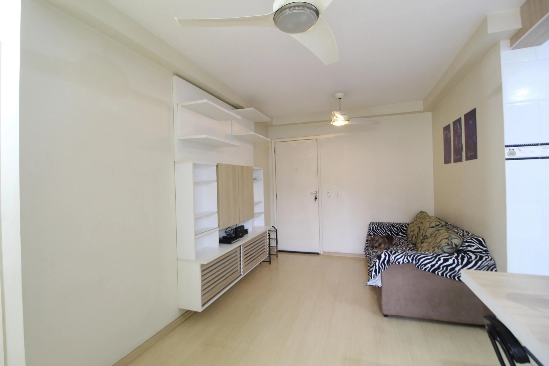 Apartamento mobiliado com 2 quartos e varanda — photo 9