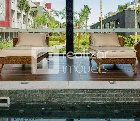 Furnished 2-bedroom apartment with private garden — photo 13