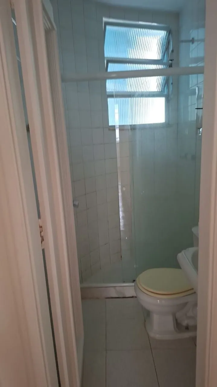 Квартира з 2 спальнями та дерев'яною підлогою або ламінатом — photo 2