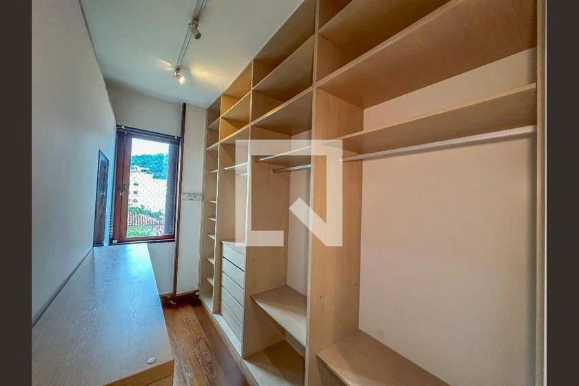 3-bedroom apartment with a walk-in closet in Rio de Janeiro — photo 10
