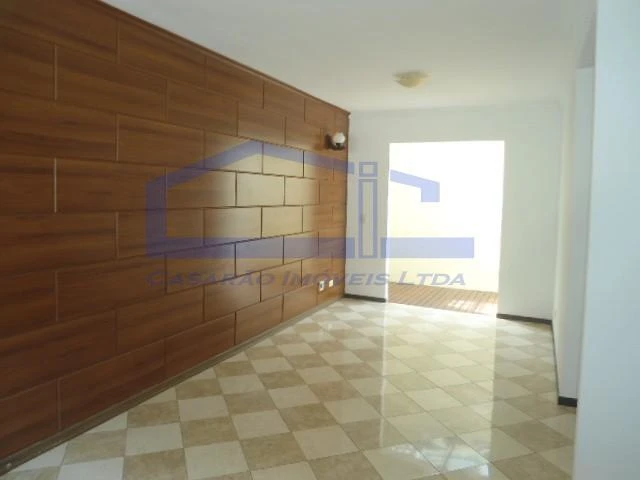 Balcony with a grill in a 3-bedroom apartment, 160 m² — photo 15