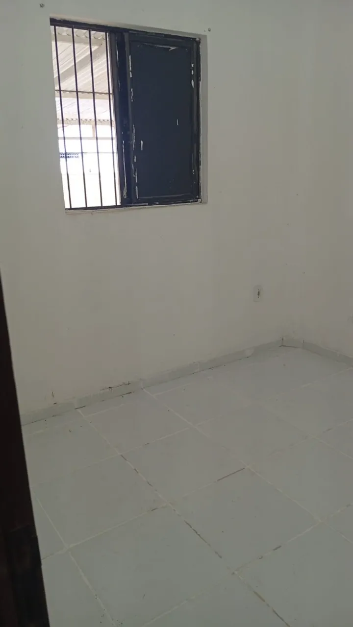 2-bedroom apartment with separate kitchen and 1 parking spot