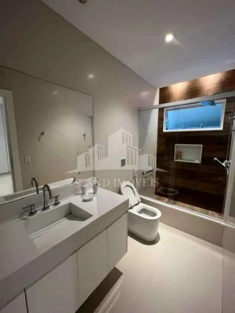 Casa com janelas do piso ao teto, Recreio dos Bandeirantes — photo 10