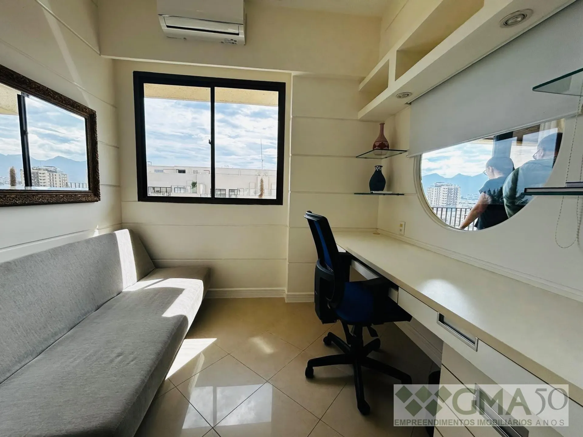 2-bedroom apartment in a building with a sauna — photo 30