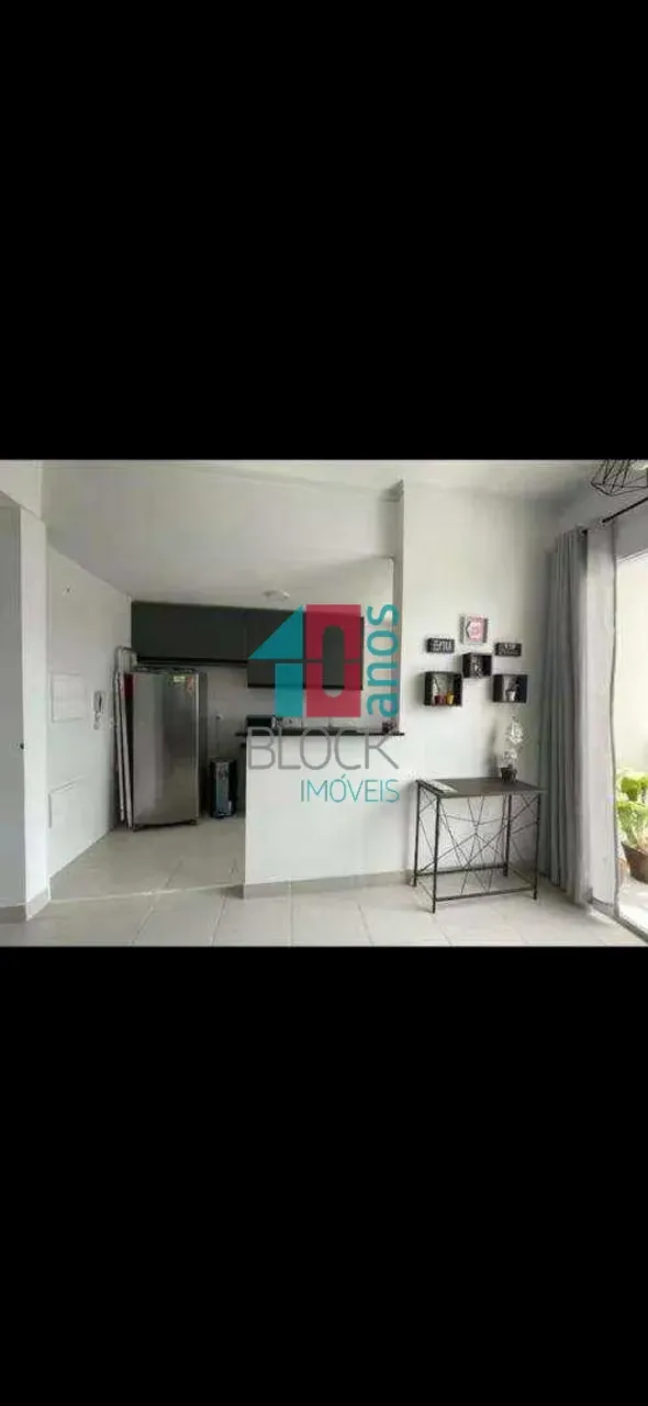 Furnished 2-bedroom apartment with 1 suite and balcony — photo 2