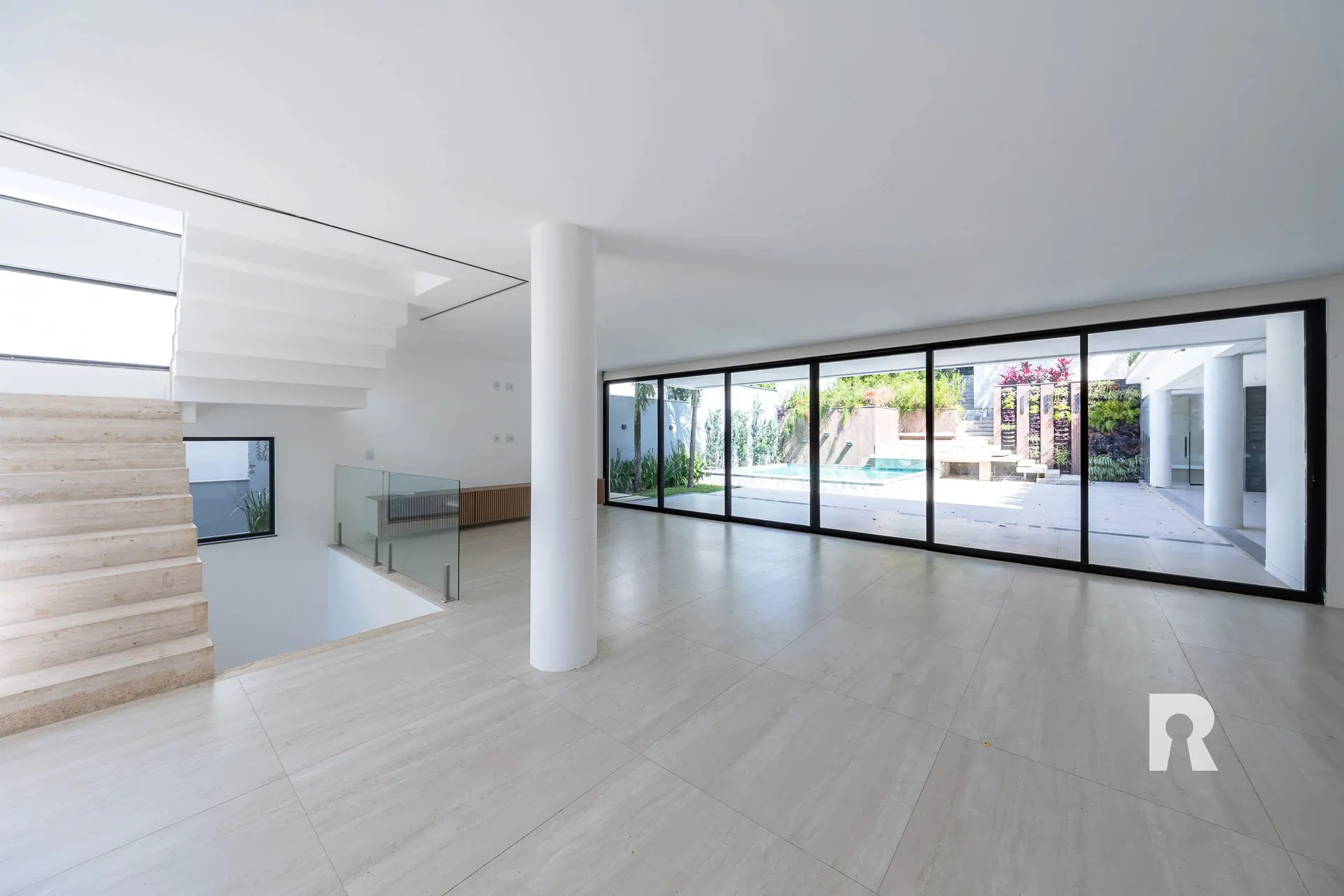 Modern 5-bedroom home with 7 baths and 2 parking spots
