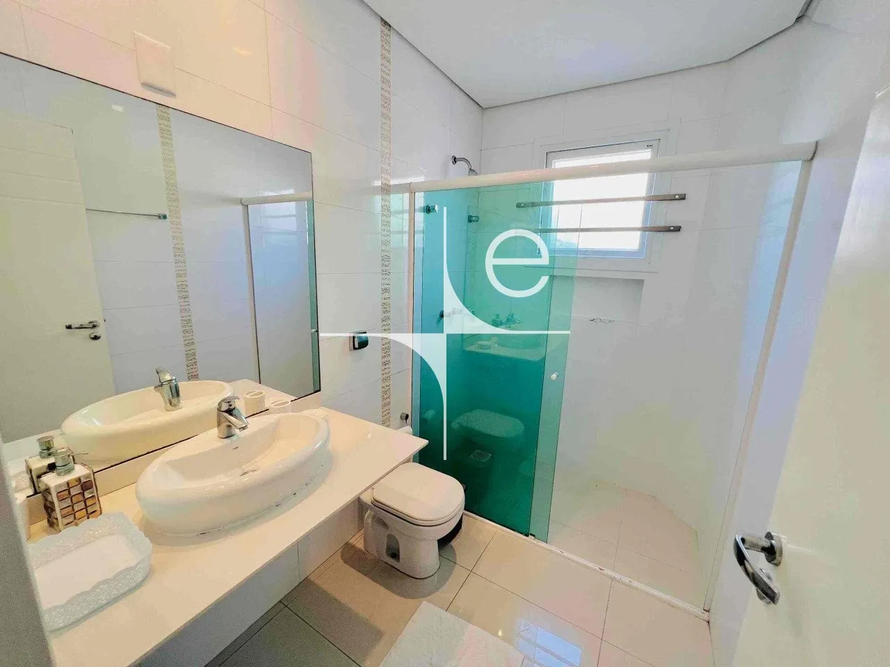 Furnished house with 7 bedrooms and a balcony BBQ — photo 23