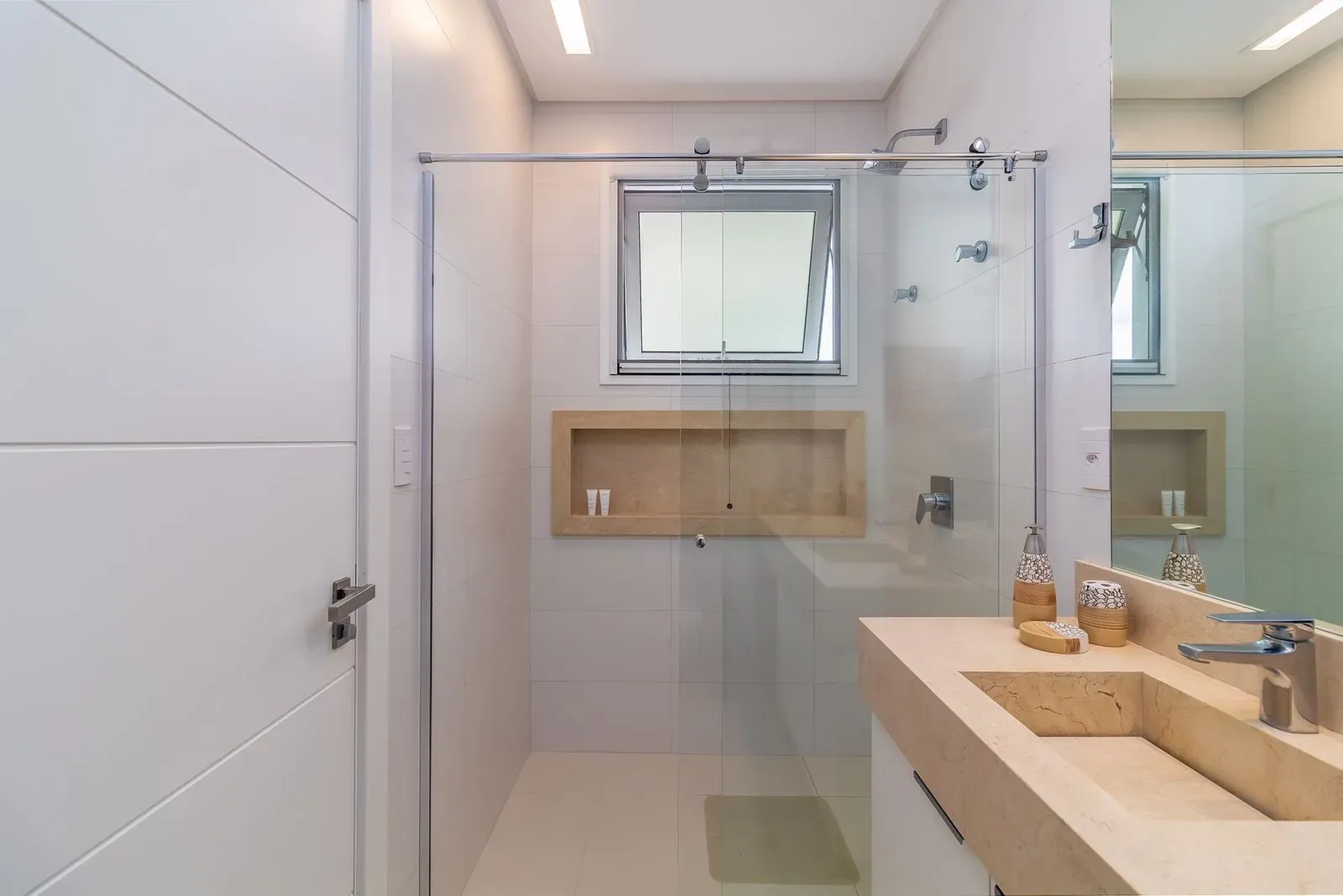 Casa amueblada con 5 suites y 700 m² — photo 18