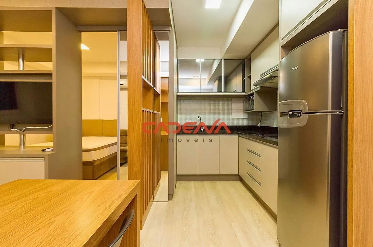 33 m² furnished studio with a real work desk — photo 9