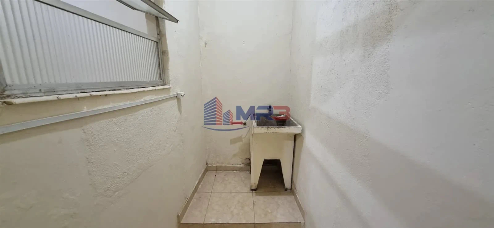 Casa com 3 quartos e cozinha com fogão a gás — photo 22
