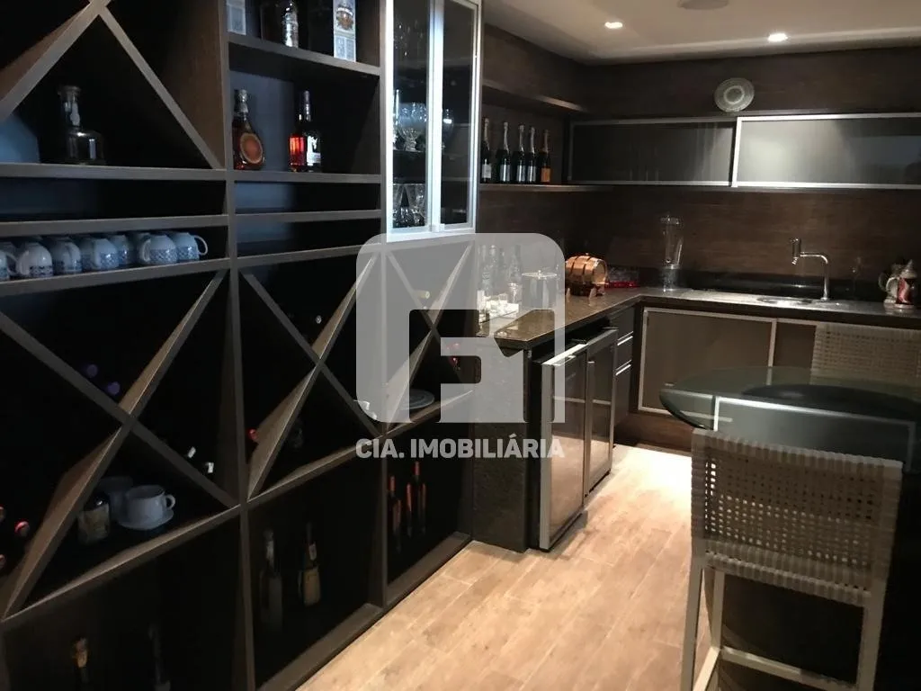 Furnished 9-suite house with open-plan kitchen — photo 50