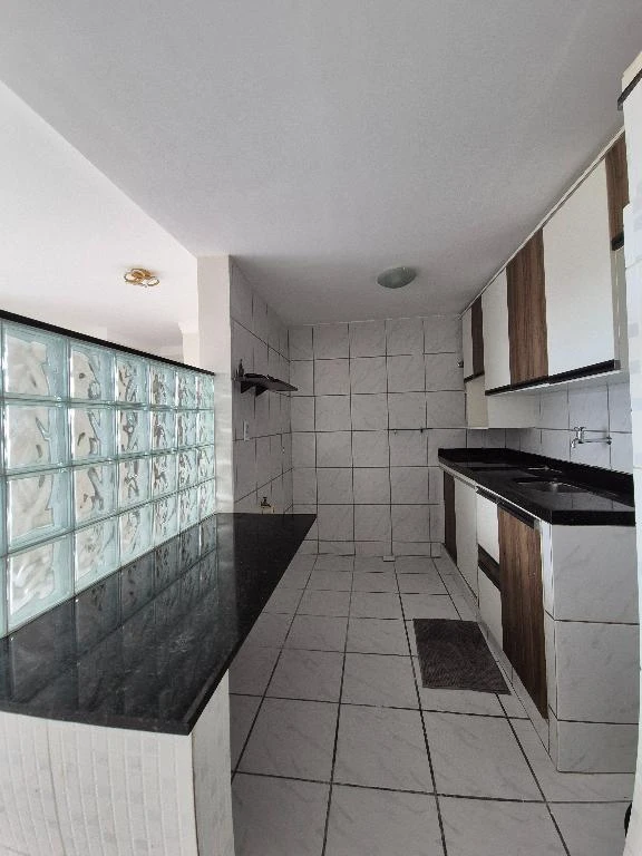 Apartamento de 2 quartos com varanda envidraçada
