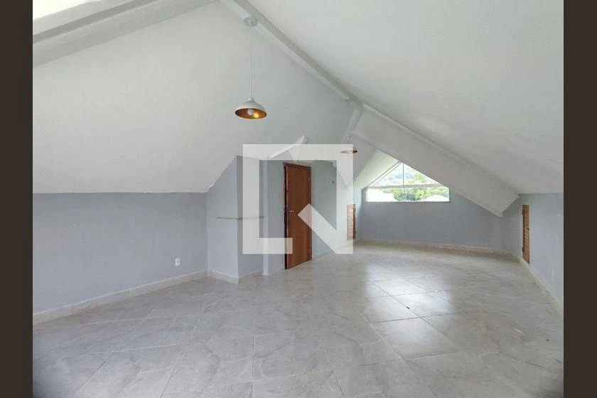 Rental apartment with 4 en-suite bedrooms and 350 m² — photo 36