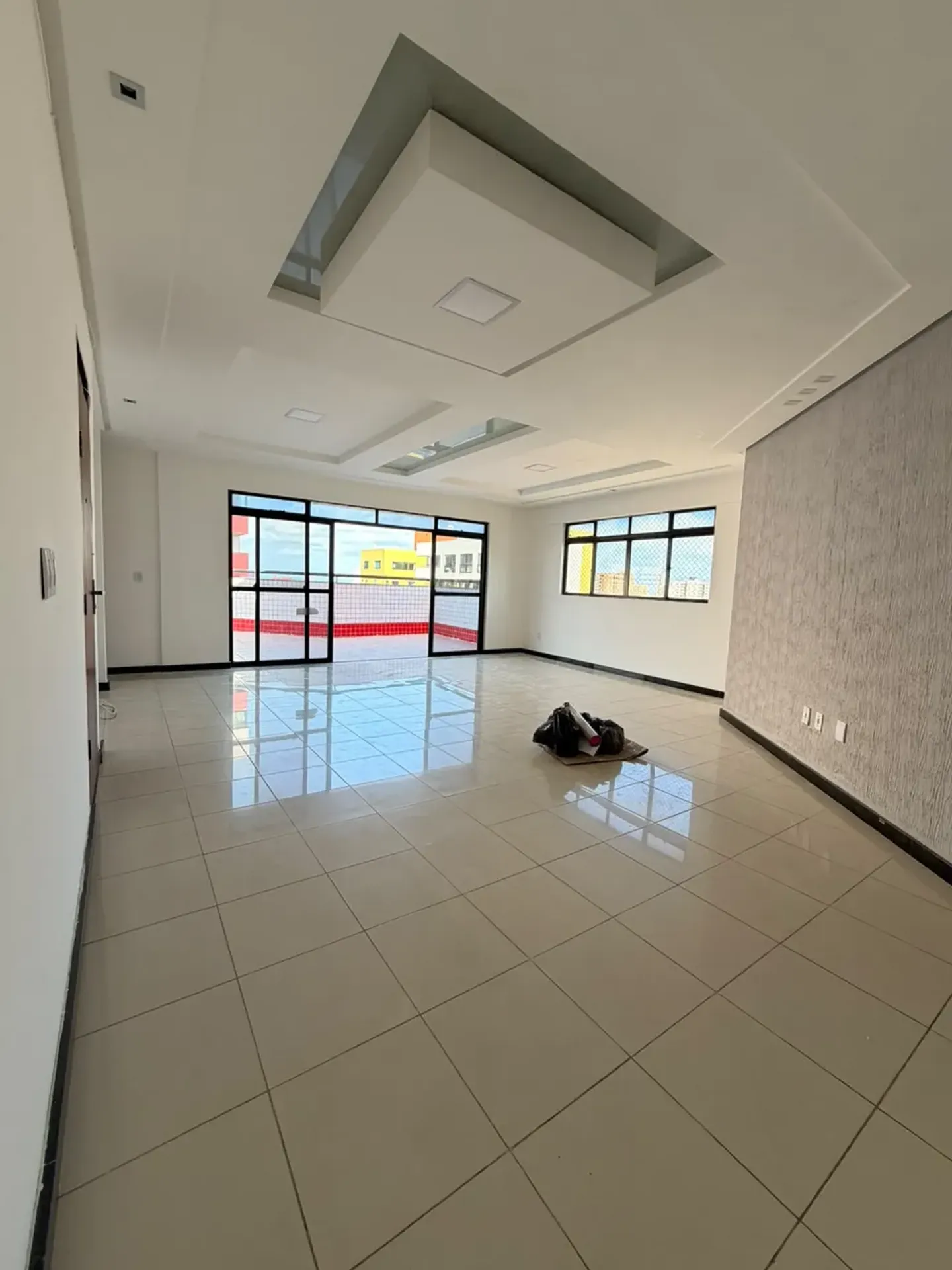 Квартира з власним барбекю та 4 кімнатами, 160 м²