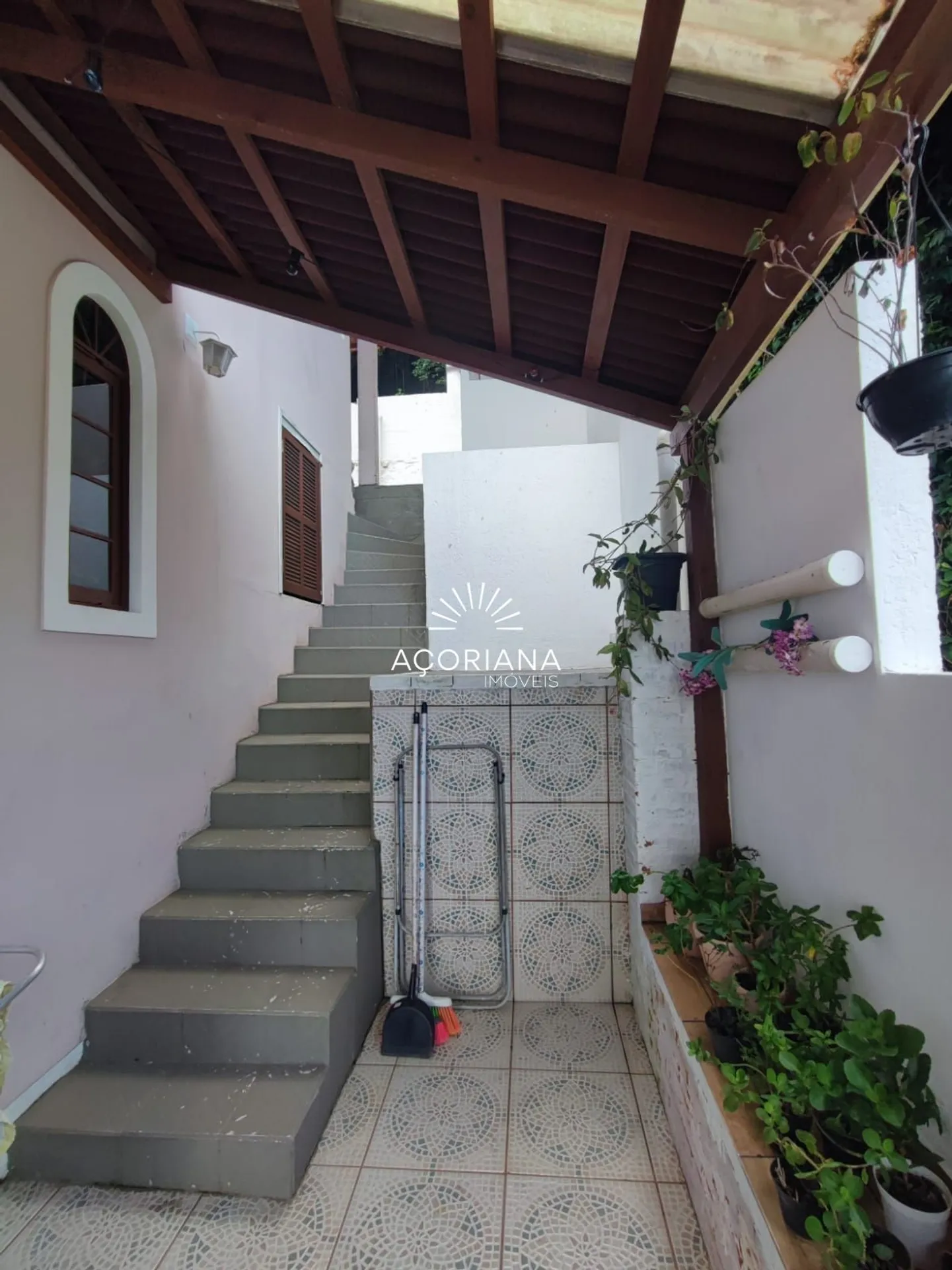 Casa mobiliada com 5 quartos e churrasqueira na sacada — photo 89
