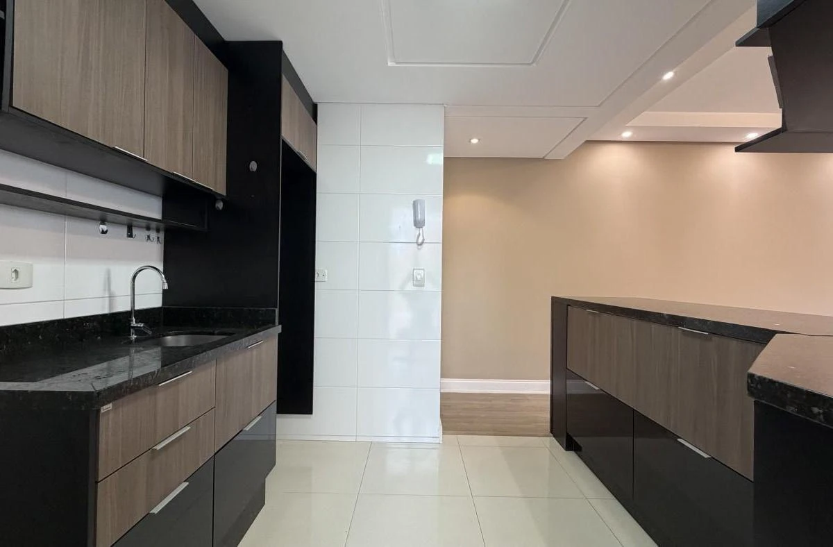 Home office in a 3-bedroom apartment, 82 m² — photo 8