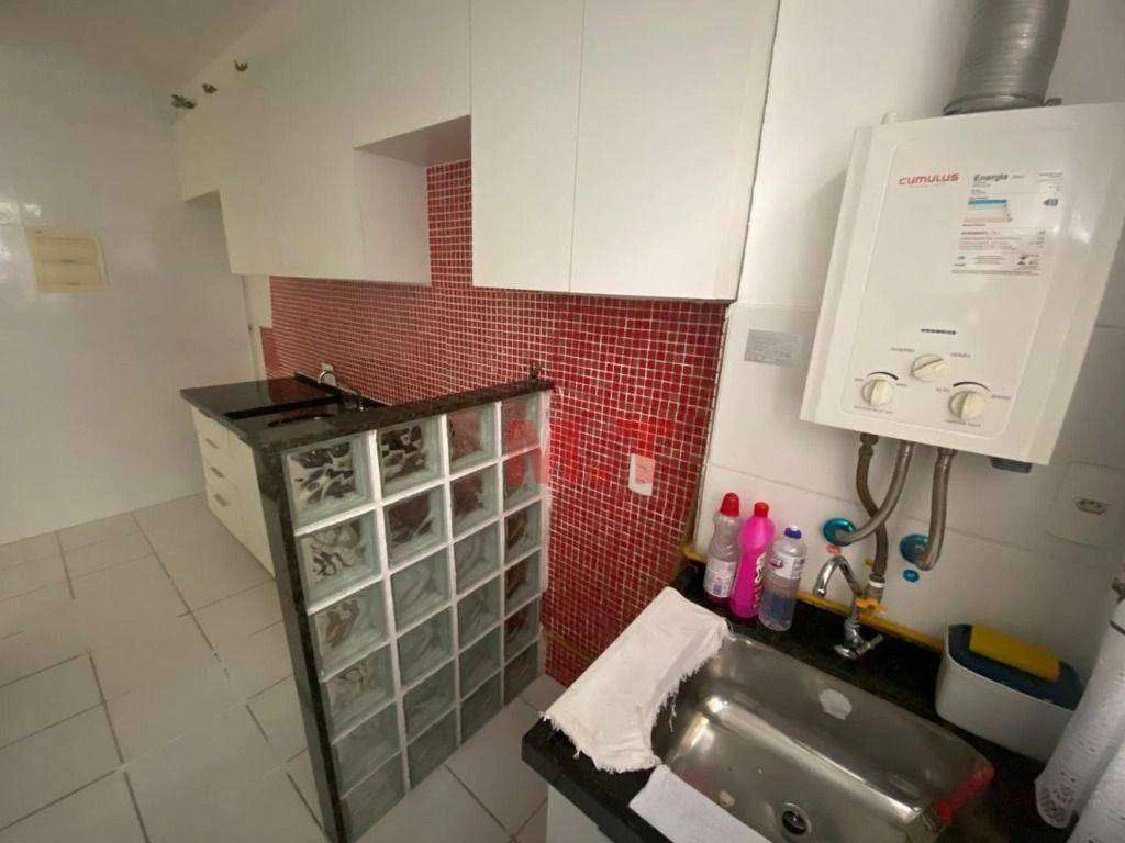 2-bedroom apartment with a separate kitchen and fitted storage — photo 9