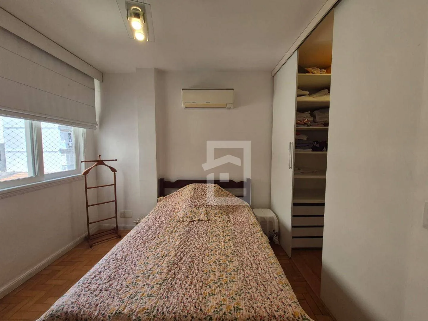 Unfurnished 3-bedroom apartment with a balcony — photo 19