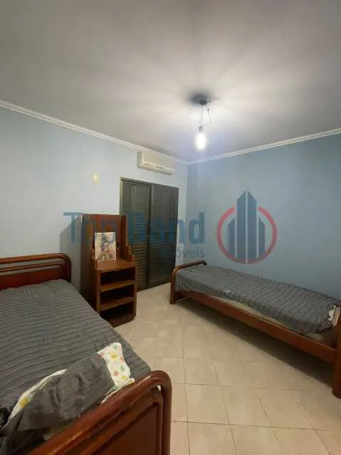 Duplex condo house with 3 bedrooms and 1 bathroom — photo 9