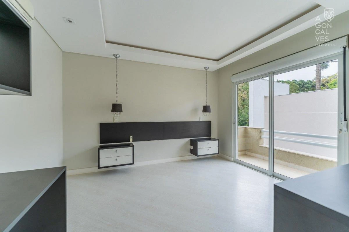 4-bedroom house with floor-to-ceiling windows in Curitiba — photo 30