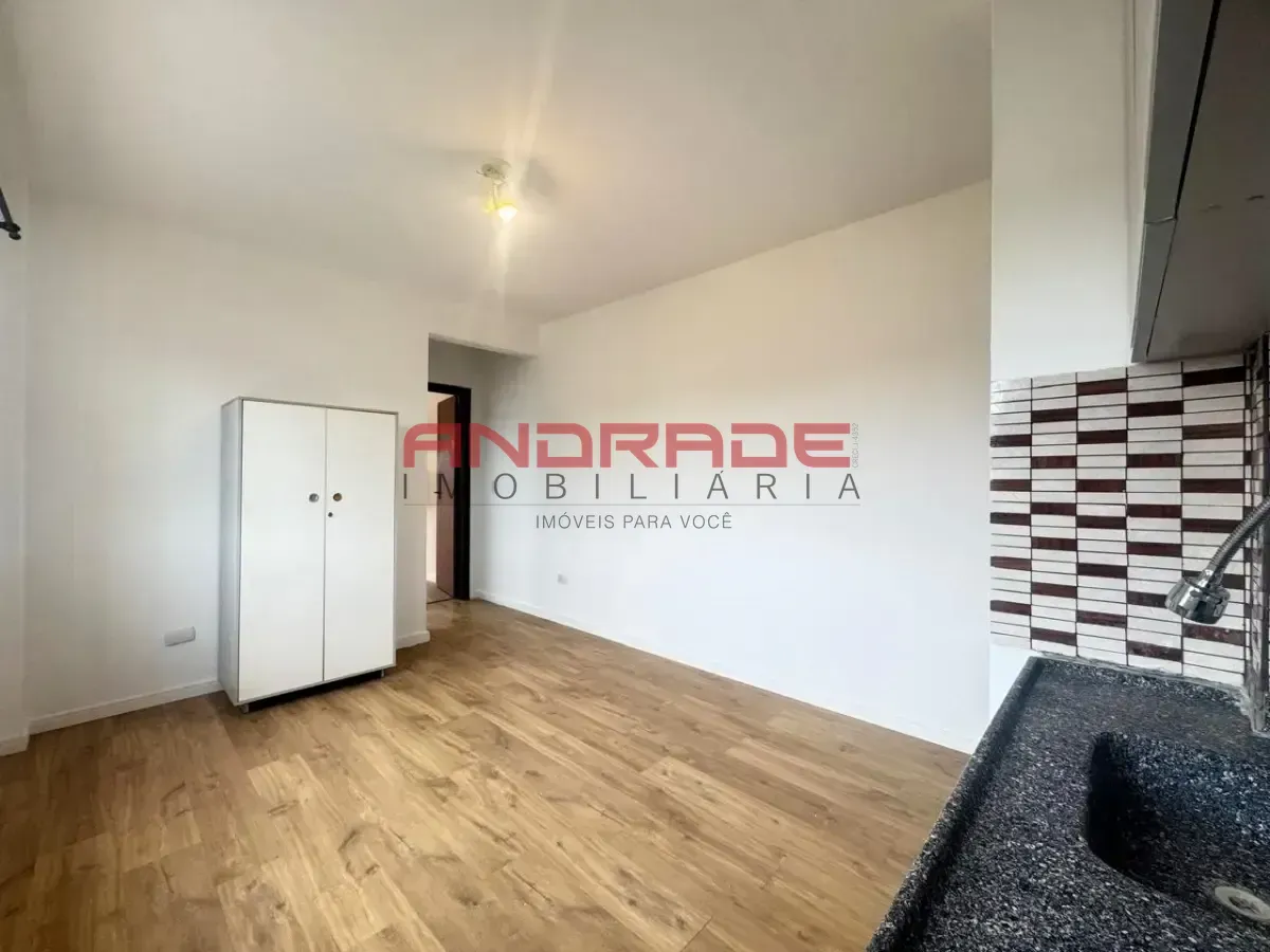 Wood or laminate floors in a one-bedroom apartment, 36 m² — photo 2