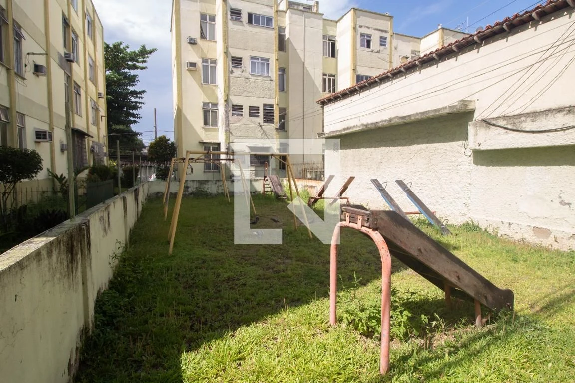 Departamento de 1 dormitorio con piso de madera o laminado — photo 4