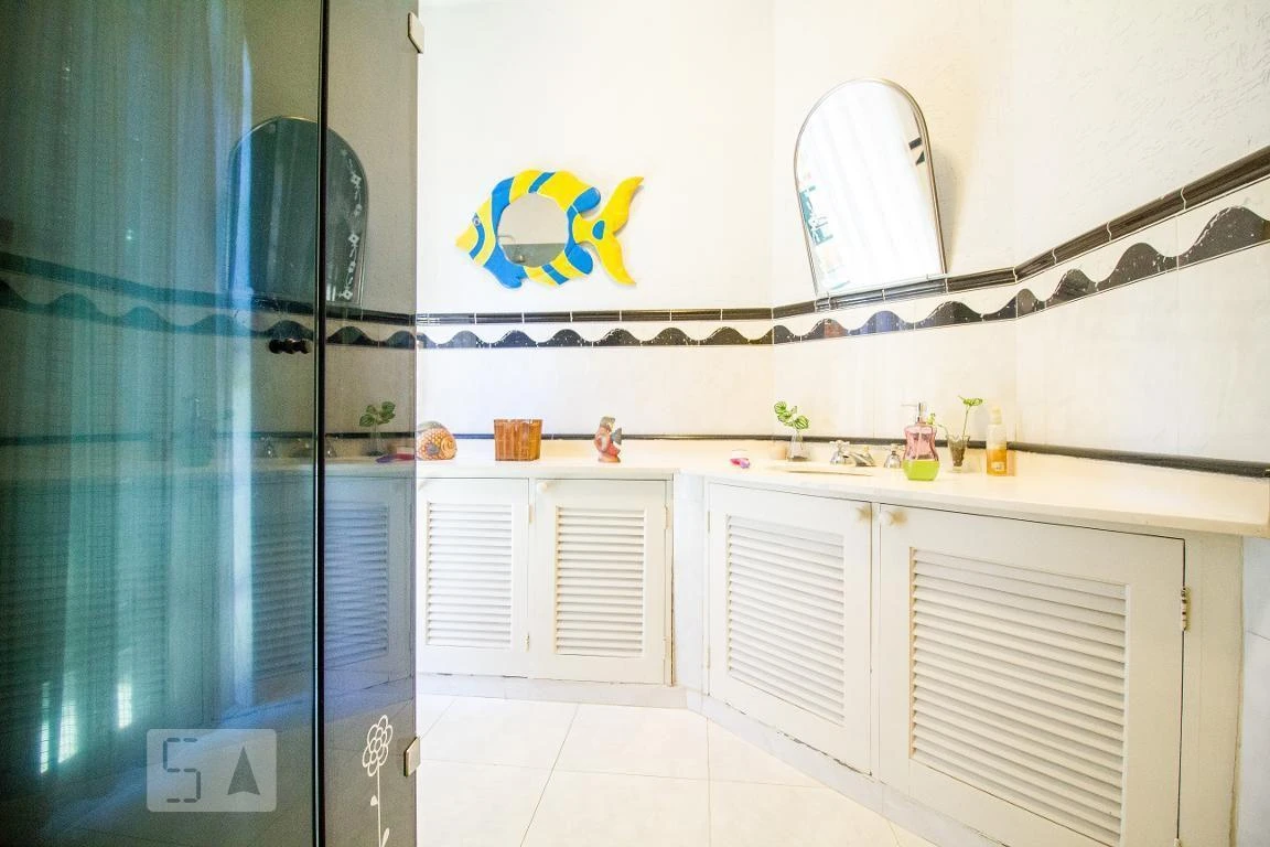 Casa de 600 m² com 4 quartos, 2 suítes e 5 banheiros — photo 36