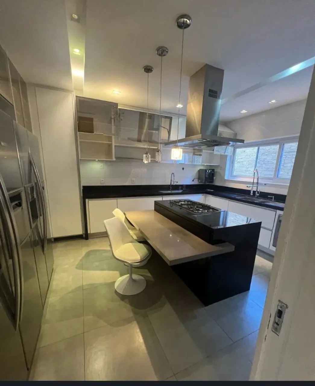 Furnished house with 5 bedrooms and 5 bathrooms — photo 2