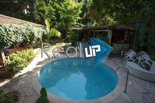 Casa com 6 quartos e piscina aberta compartilhada — photo 12