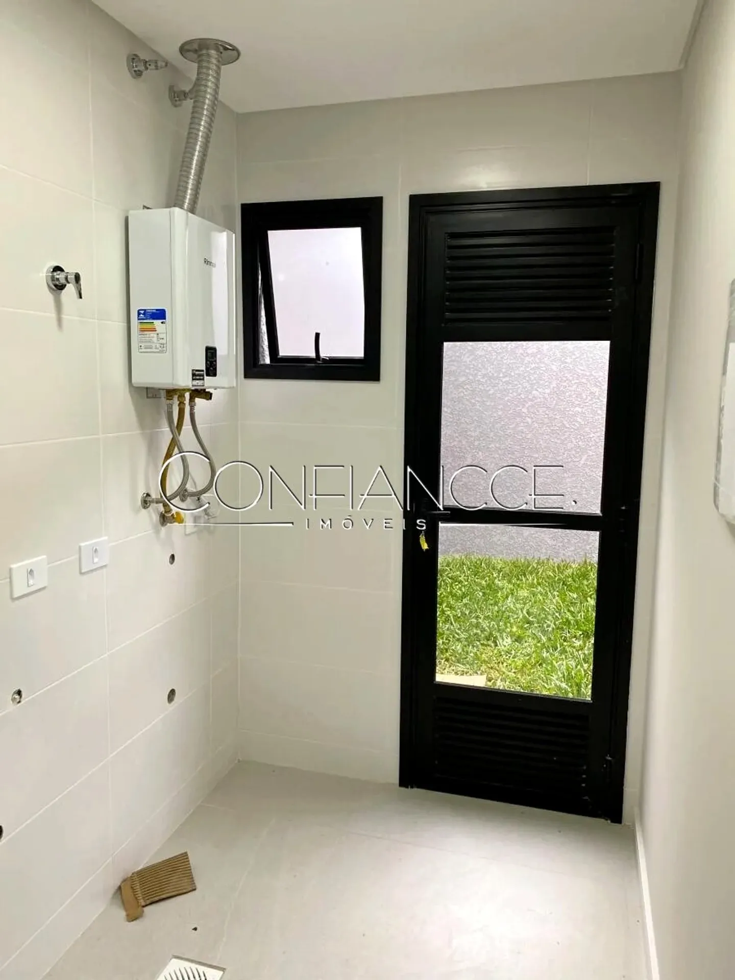 Sobrado em condomínio com 3 suítes e 5 banheiros — photo 24