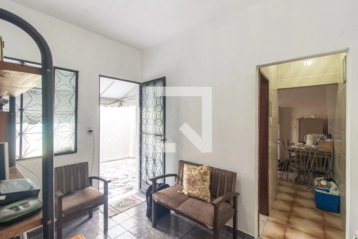 One-bedroom house with a garden — photo 3