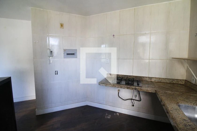 3-bedroom rental apartment with open-plan kitchen — photo 13